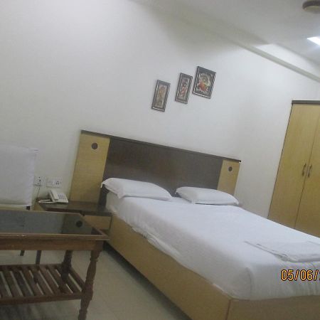 A.R Grand Hotel Visakhapatnam Esterno foto