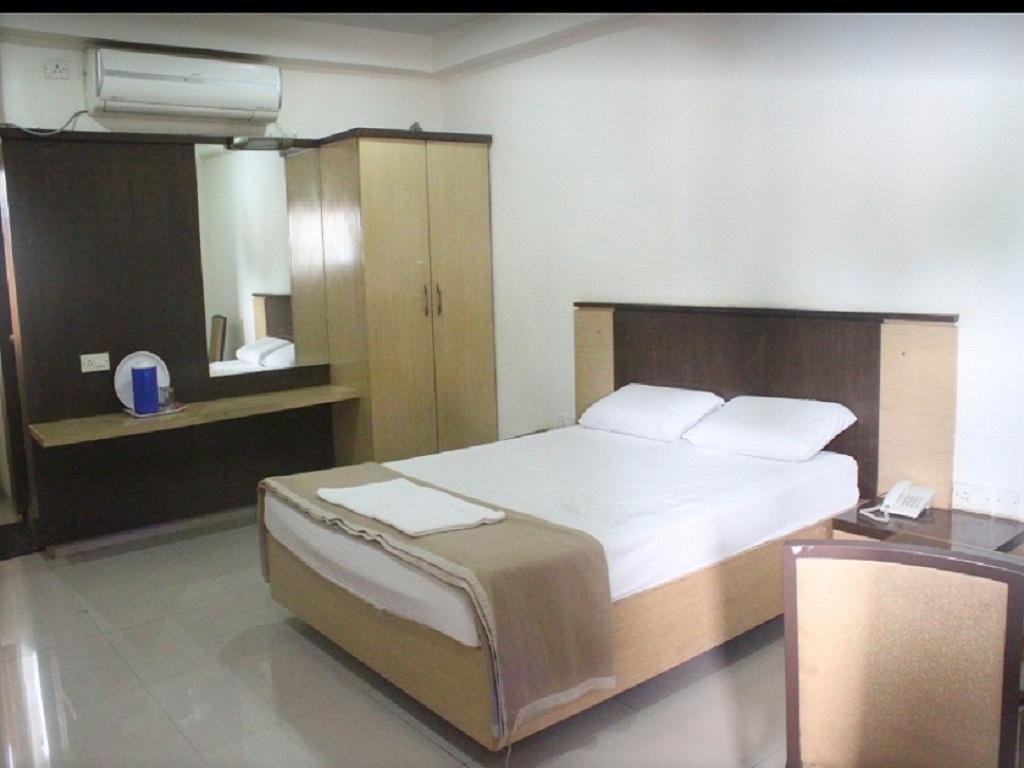 A.R Grand Hotel Visakhapatnam Esterno foto
